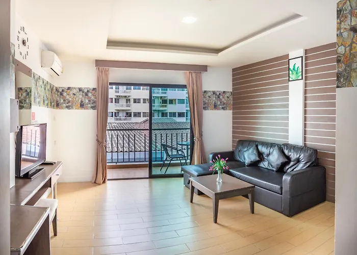 Scandia Beach Hotel - Soi 7 Best Location - 200M To Beach Next To Food Market